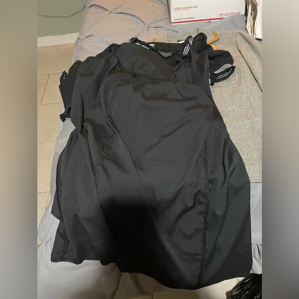 Old Navy: 2 layered Dress New without tags - Picture 6 of 7